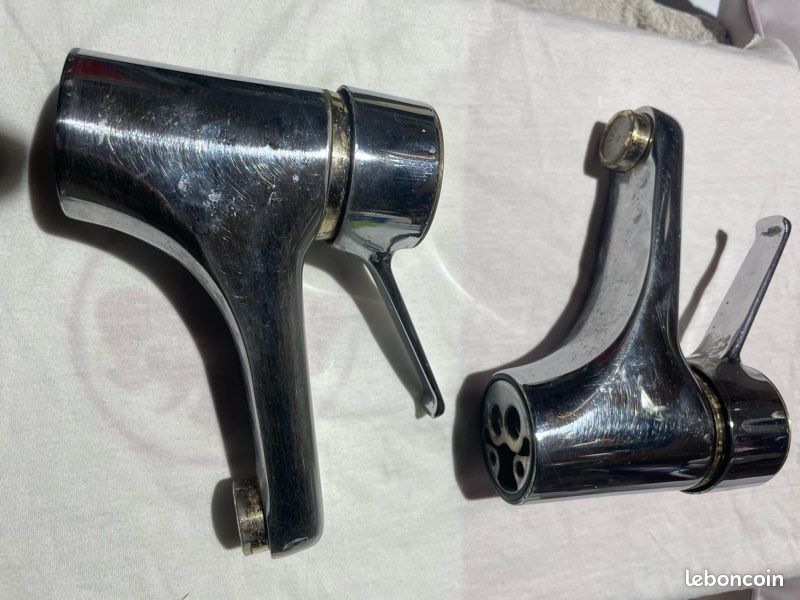 2 Mitigeurs lavabo (image 1)