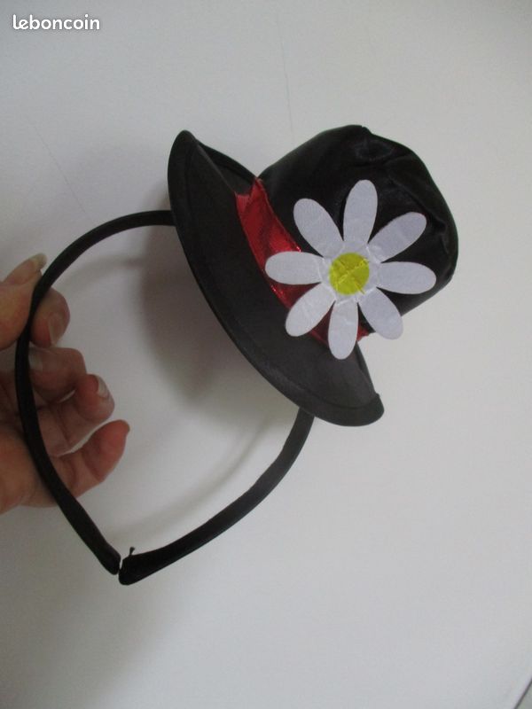 Déguisement anglais de Marie Poppins taille 9/10 ans de marque Disney tbe (image 3)