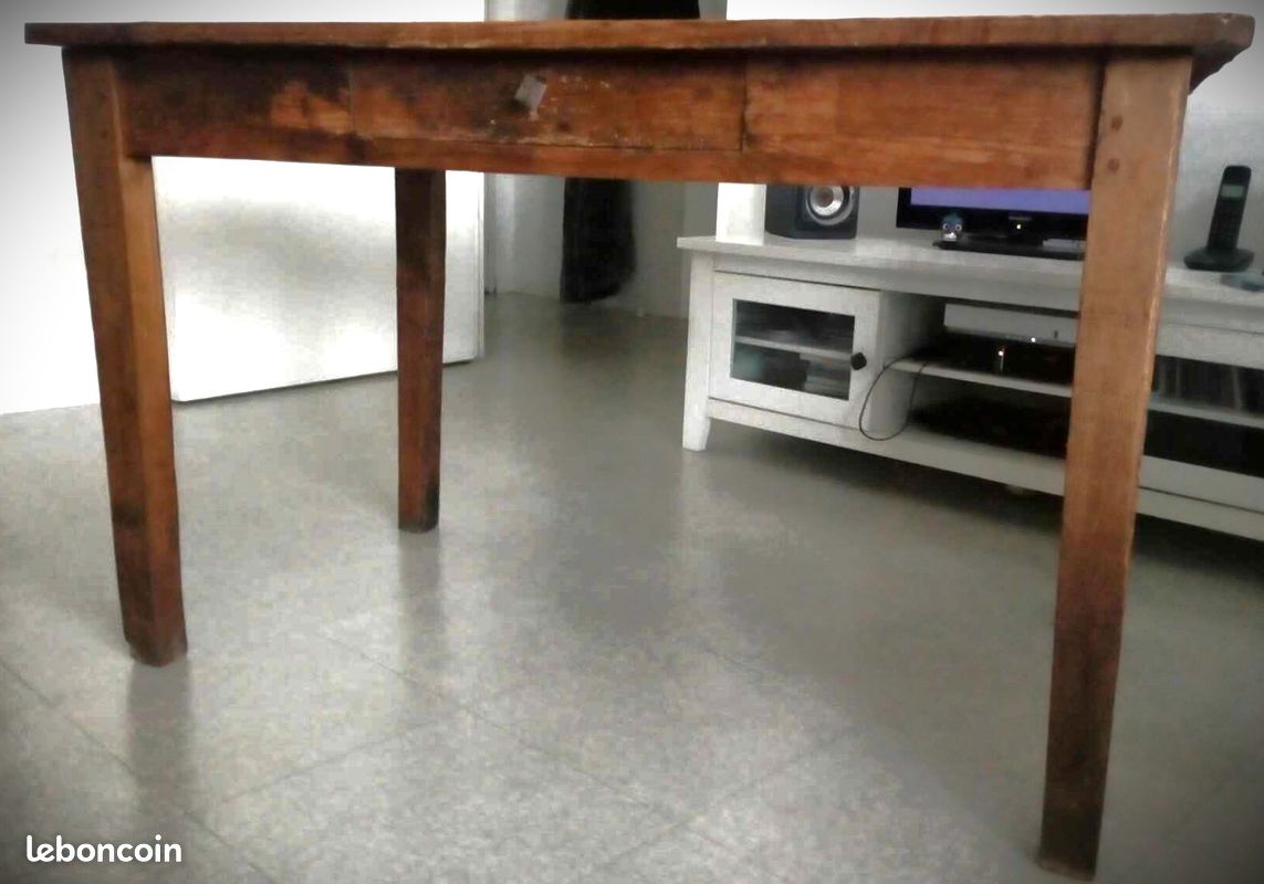 Table en bois massif (image 2)