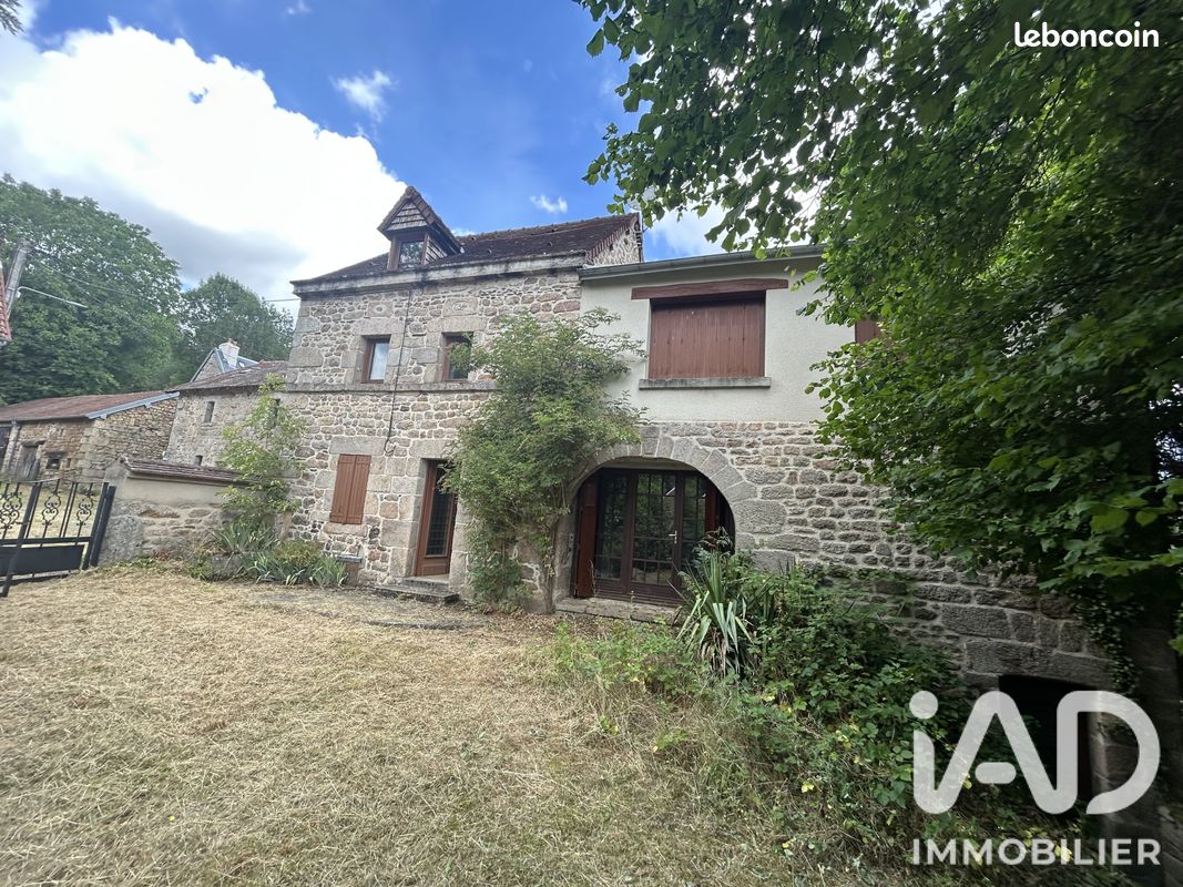 Maison 4 pièces 134 m² · à Croze · 134 m² · 97 000 €