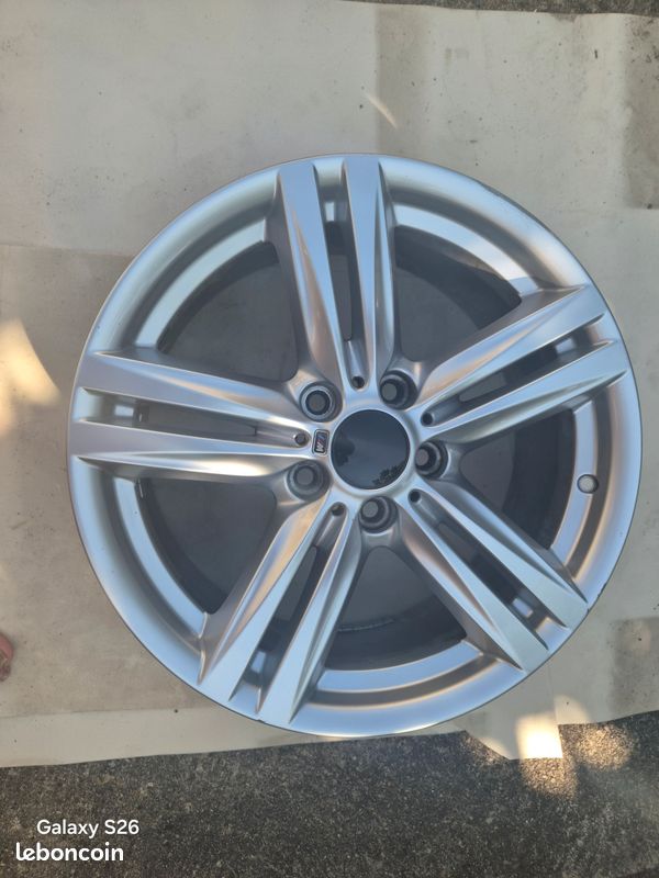 Jante BMW F20 M Arriere (image 2)