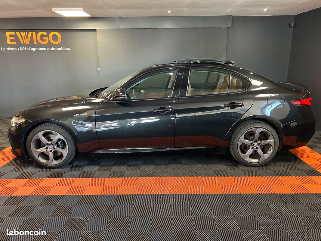 ALFA ROMEO GIULIA 2.2 210ch Q4 BVA – TOIT OUVRANT + ENTRETIEN COMPLET CONSTRUCTEUR (image 6)