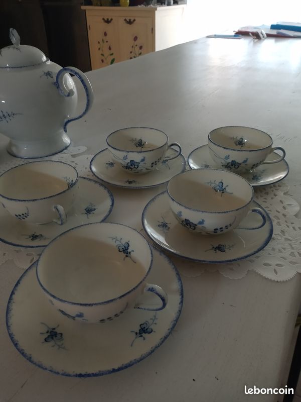 Service à thé en porcelaine fine de Limoges (image 3)