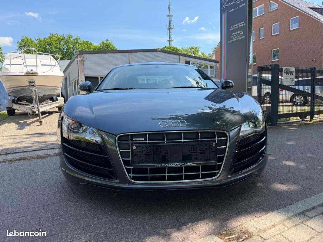 Audi R8 COUPE 5.2 FSI QUATTRO V10. 31.000KM (image 4)