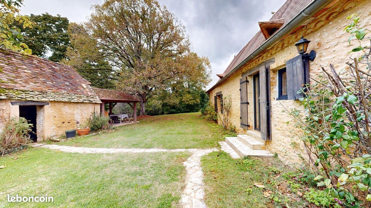 Maison 2 pièces 94 m² · au Bugue · 94 m² · 435 750 €