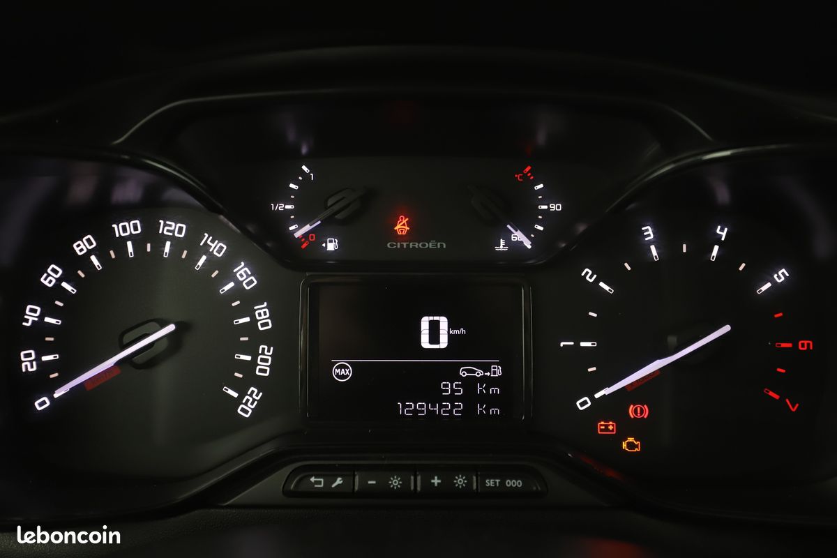 Citroen C3 1.6 Blue-HDi Feel 75 ch (image 16)