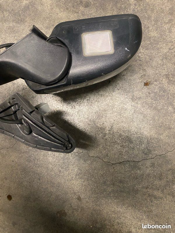 Rétroviseur pour voiture Ford (image 2)