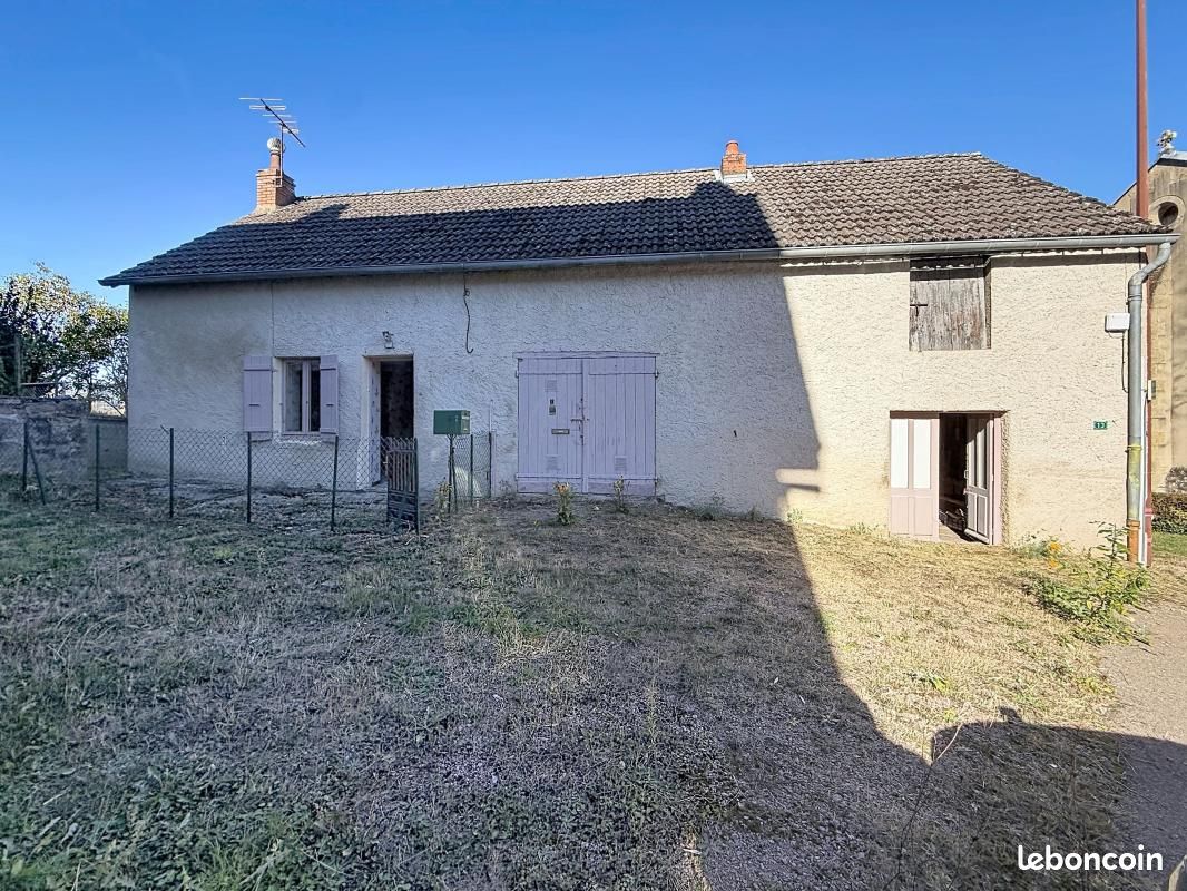 Maison 3 pièces 68 m² · à Saint-Symphorien-de-Marmagne · 68 m² · 70 000 €