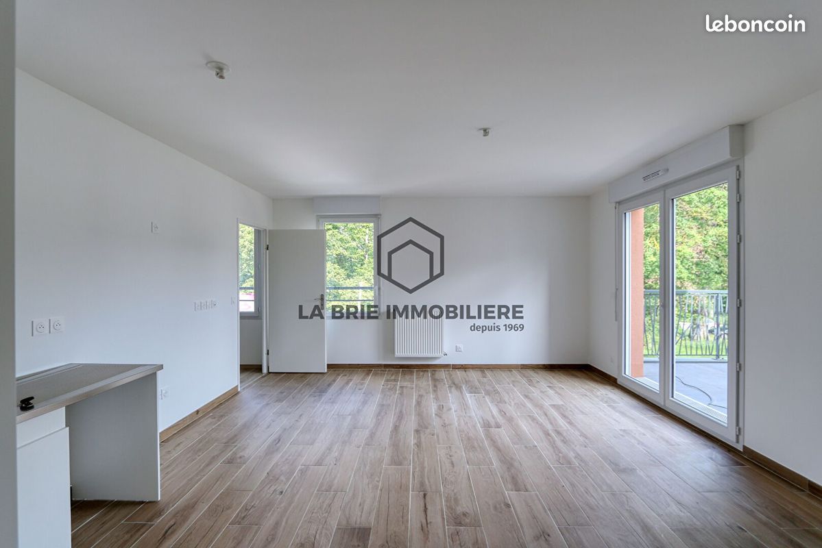 Appartement 4 pièces 71 m² · à Émerainville · 71 m² · 356 000 €