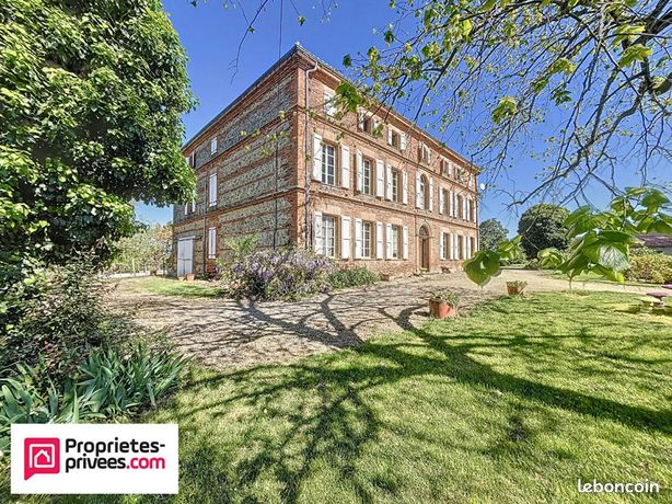 Propriété 8 pièces 374 m²
