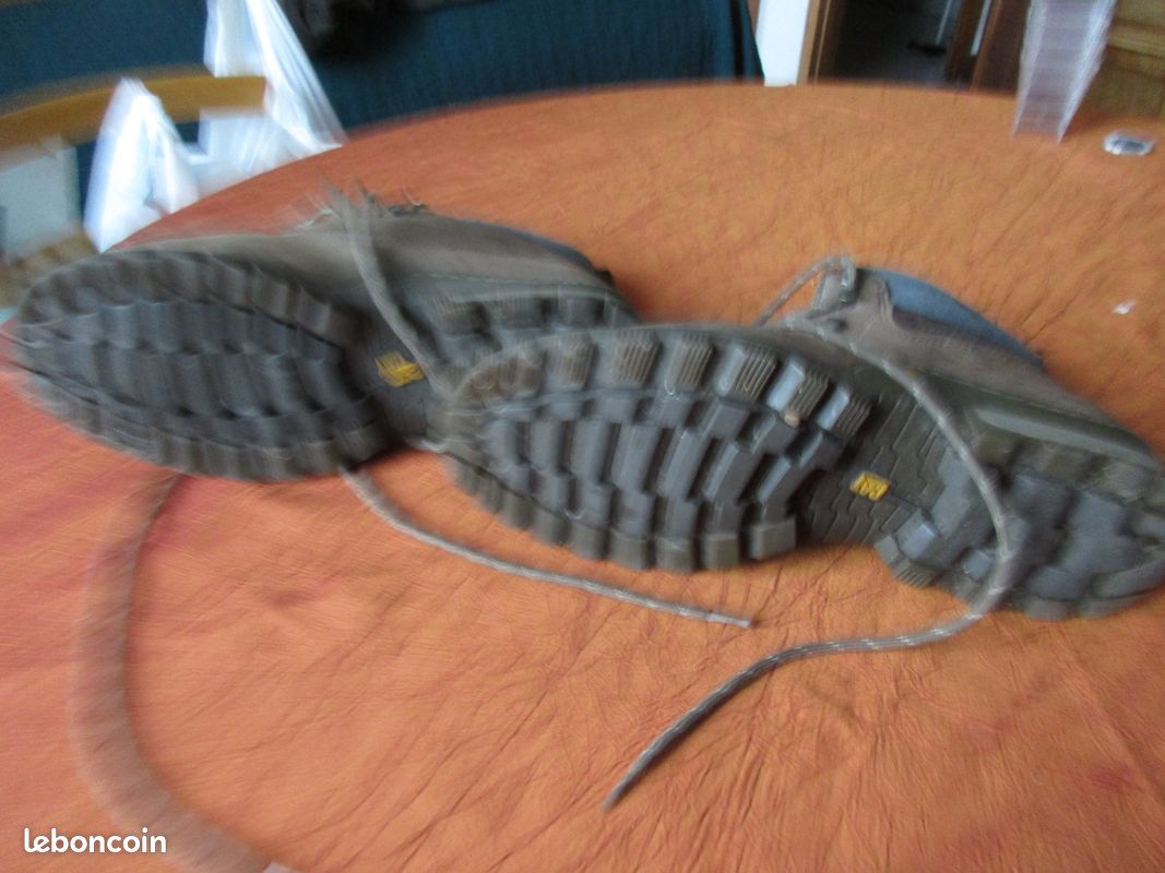 CHAUSSURES CATERPILLAR pointure 43 (image 10)