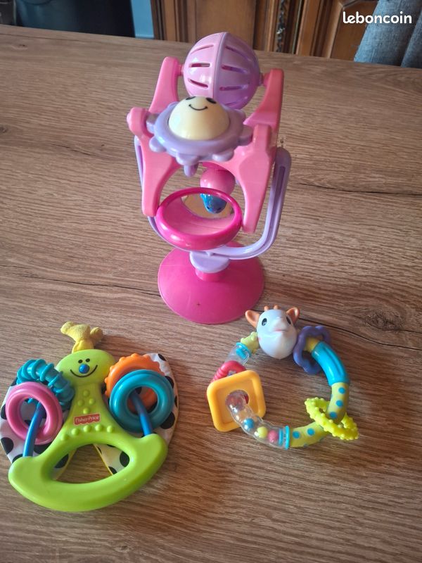 Lot hochets (image 1)