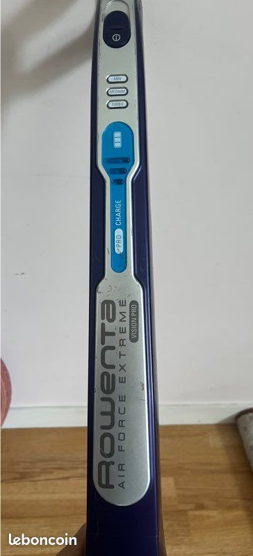 Aspirateur balai Rowenta air force Pro Électroménager