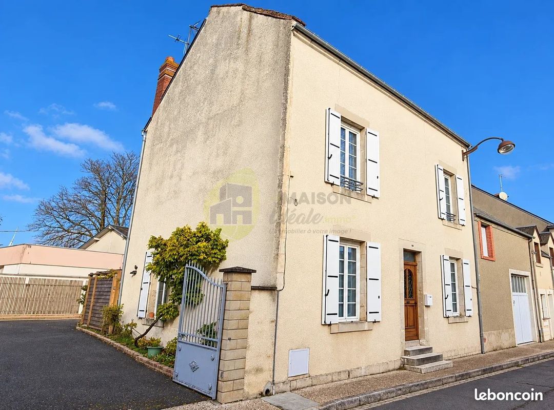 Maison 7 pièces 162 m² · à Bourges · 162 m² · 175 000 €