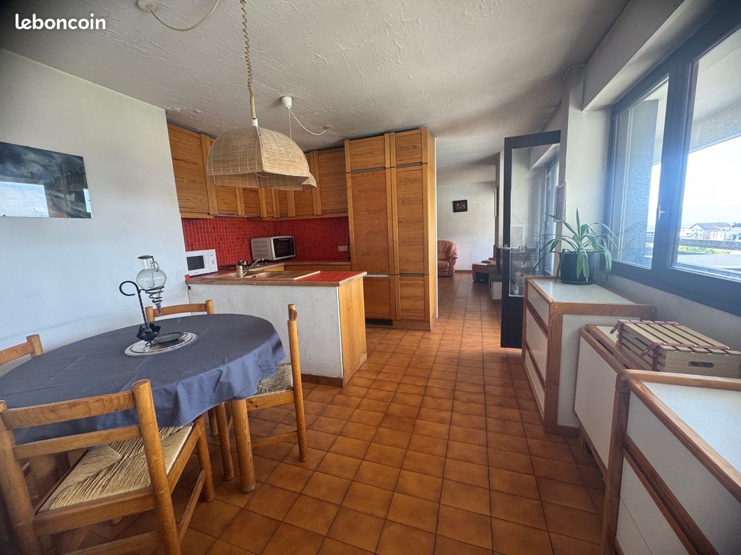 Appartement 3 pièces 59 m² · à Gex · 59,5 m² · 220 000 €