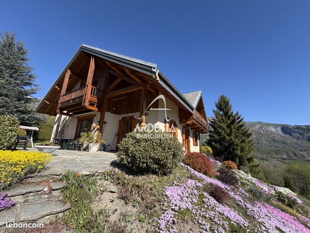 Maison 5 pièces 153 m²