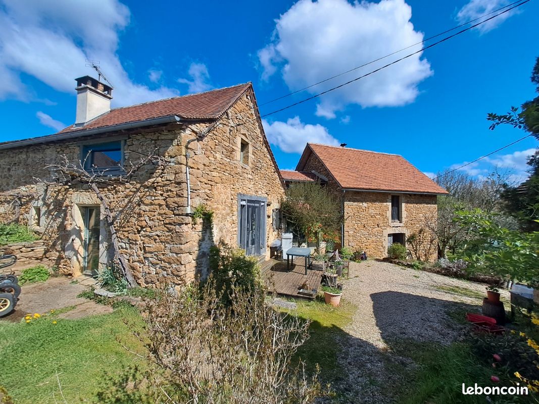 Maison 4 pièces 130 m² · à Sainte-Croix · 130 m² · 215 000 €