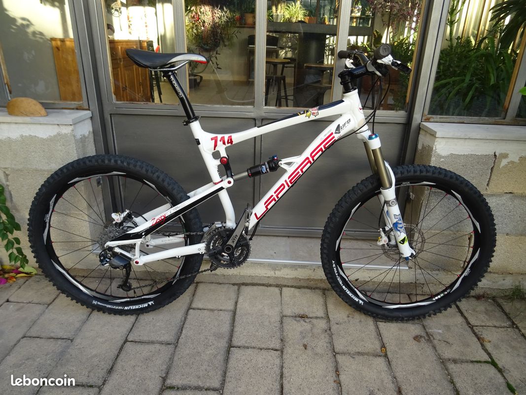 VTT lapierre zesty 714 Vélos