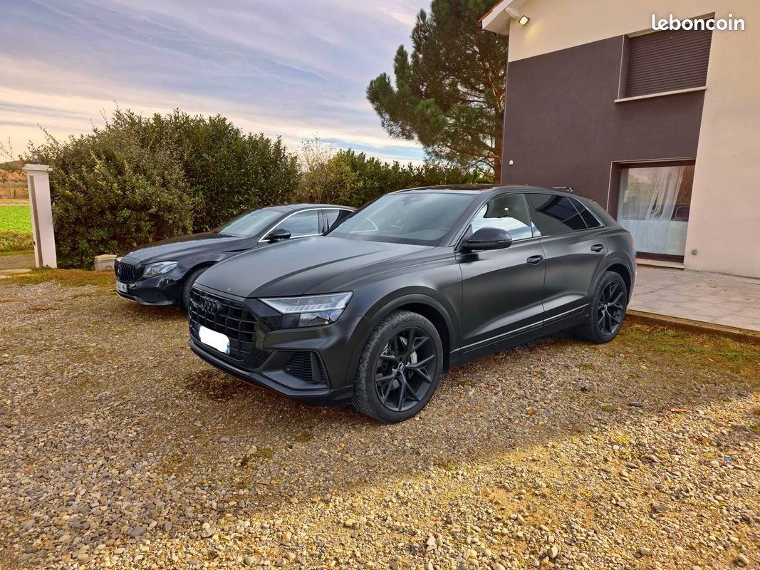 Audi q8 s line (image 1)