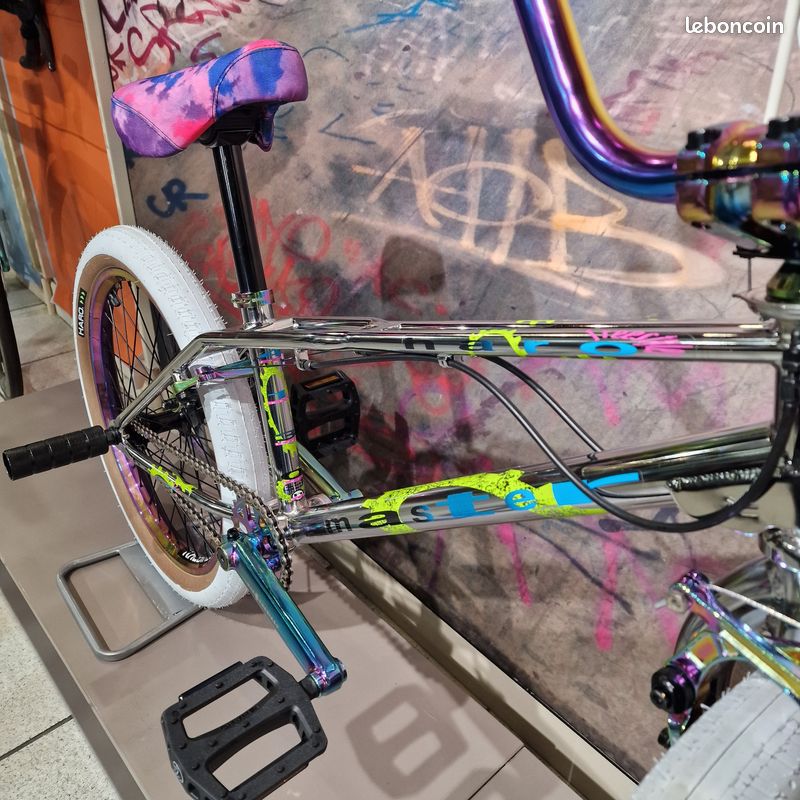 tunique la mode est à vous * LMV taille 36 modele CYAN (relavé) TBE