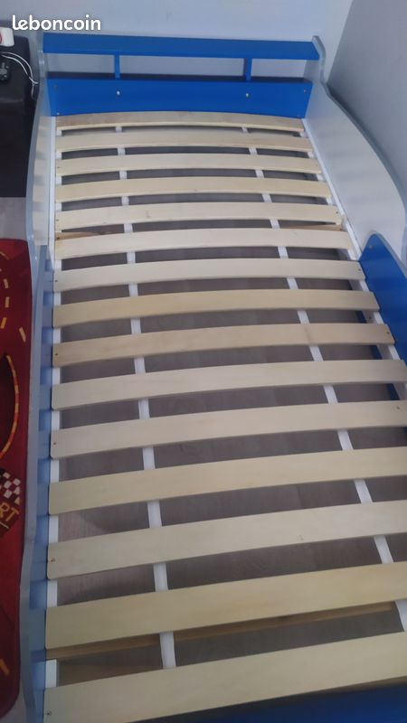 Vends lit enfant voiture de course avec sommier et matelas (image 4)