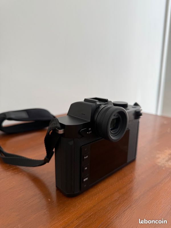 Appareil photo Leica SL2 + Objectif Leica Vario-Elmarit 24-70mm / Sous garantie (image 4)