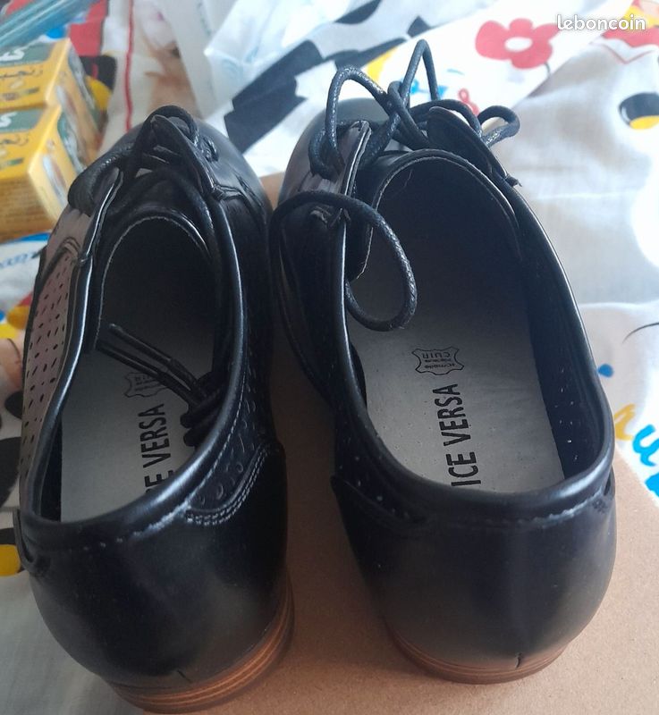 Chaussures en cuir, plates, couleur noire. Pointure 36 (image 4)