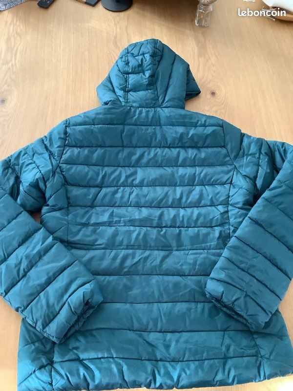 Blouson / doudoune verte. Taille S/M (image 2)