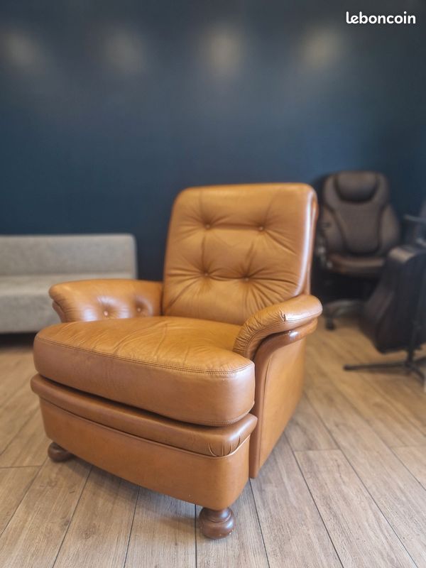 Fauteuil cuir vintage couleur cognac très confortable (image 2)
