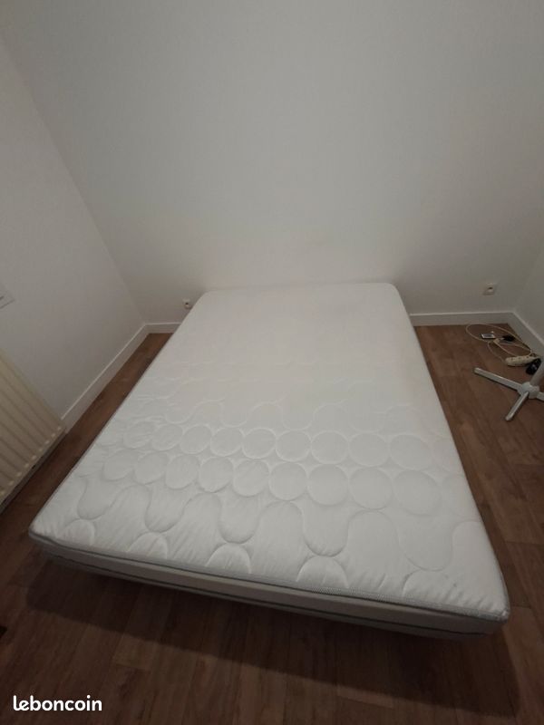 Matelas et sommier (image 1)