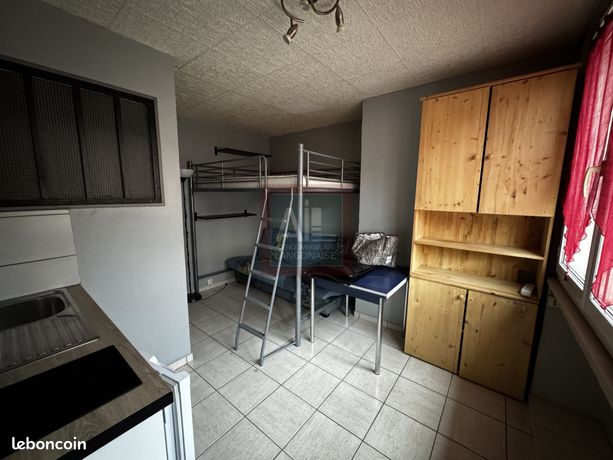 Studio 1 pièce 13 m²
