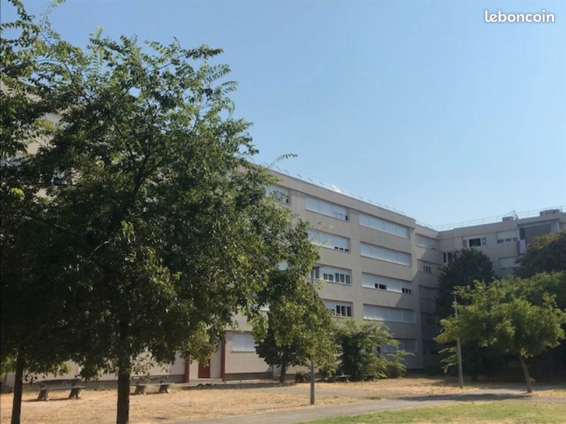 Appartement 4 pièces 76 m² · à Montélimar · 76 m² · 623 €/mois