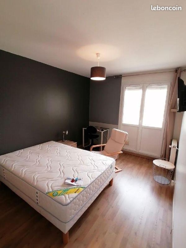 Appartement 6 pièces 93 m² · à Rennes · 93 m² · 432 €