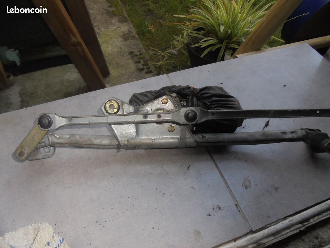 Moteur essuie glace peugeot 106 (image 2)