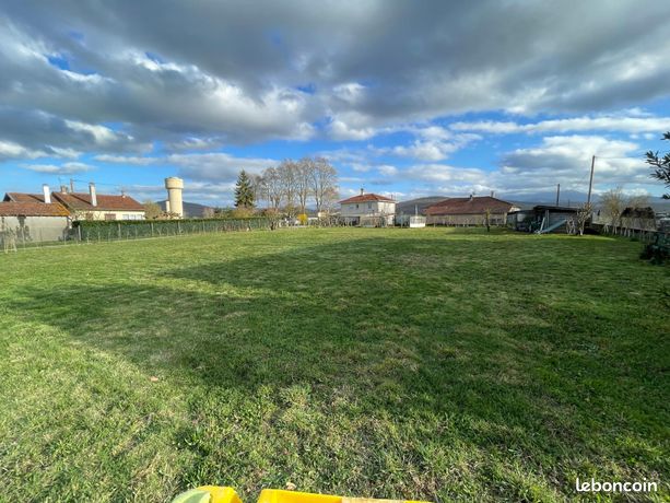 Terrain 1800 m² VALENTINE