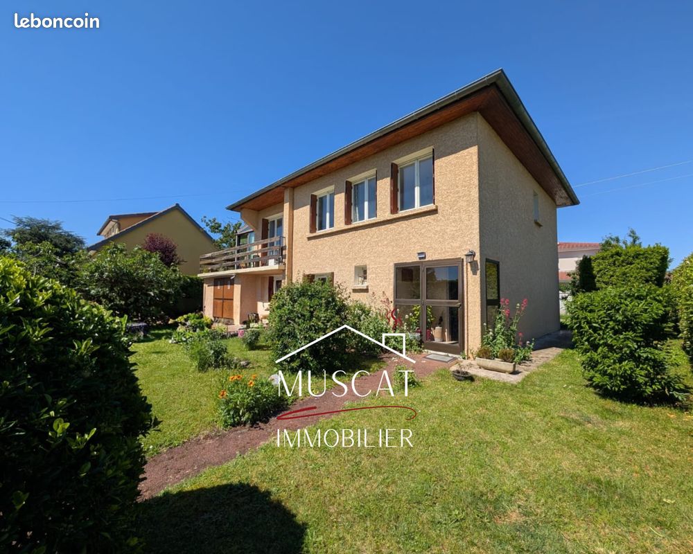 Maison 5 pièces 130 m² · à Saint-Bonnet-de-Mure · 130 m² · 346 000 €