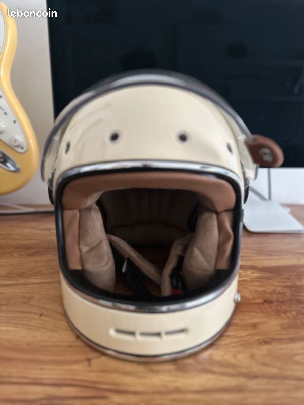 Support Casque Moto Néo Rétro 