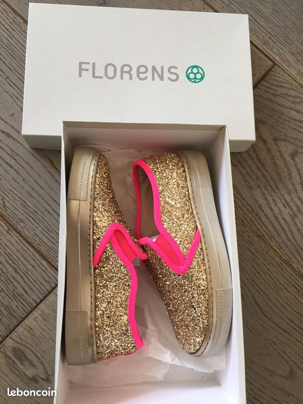Superbes slippers neuves fille T 31 (image 1)