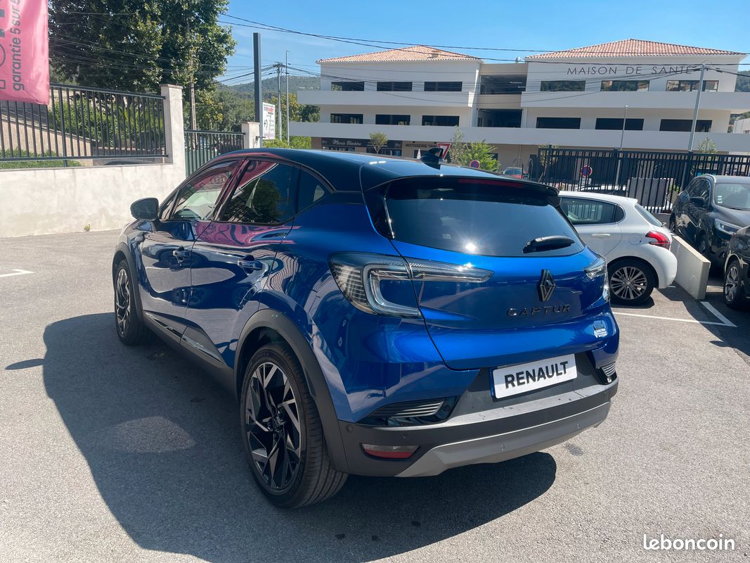 RENAULT Captur Esprit Alpine Full Hybrid E-Tech 145 ch (image 7)