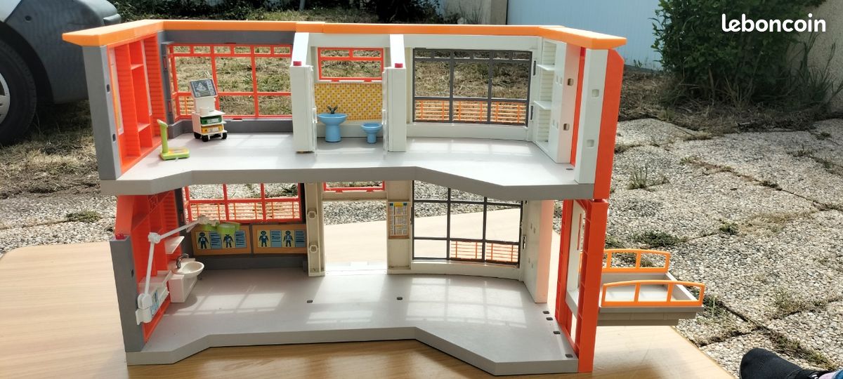Hôpital playmobil (image 1)
