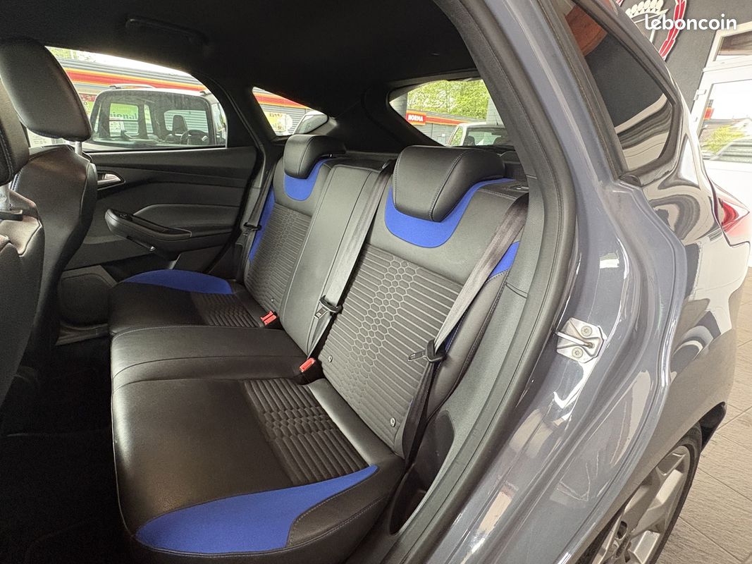 Ford FOCUS 2.0 ECOBOOST 250CH STOP&START ST (image 9)