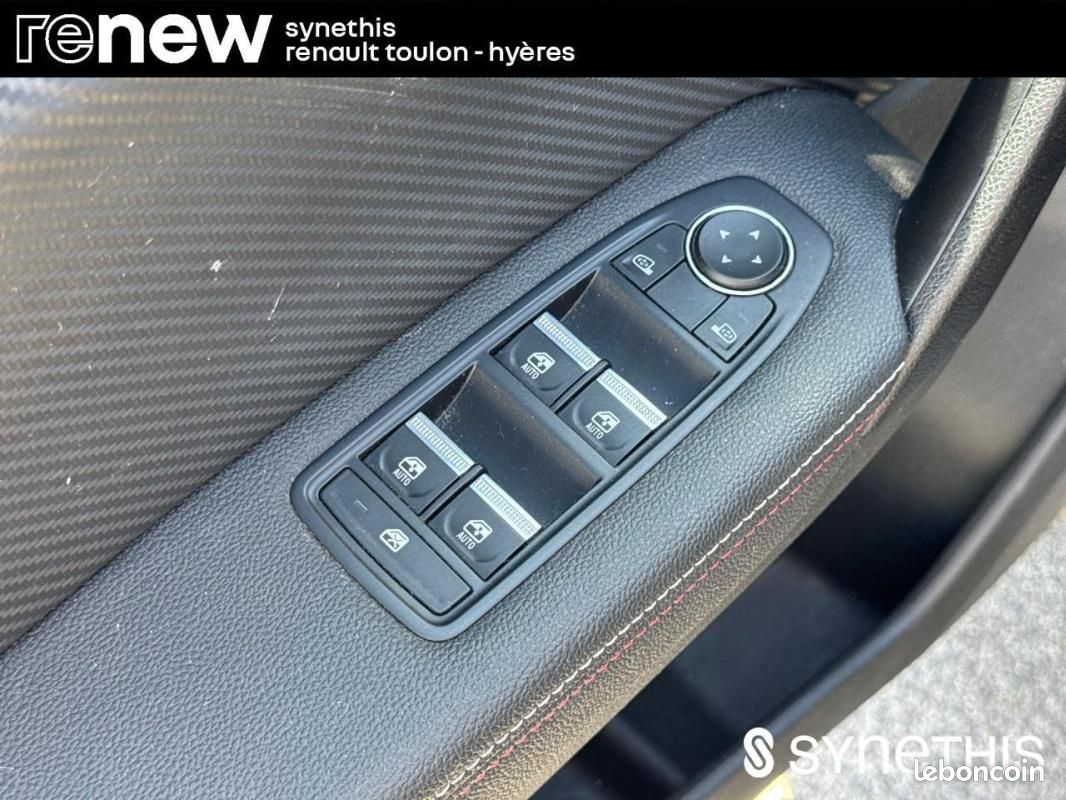 Renault Captur E-Tech 145 - 21 R.S. Line (image 20)