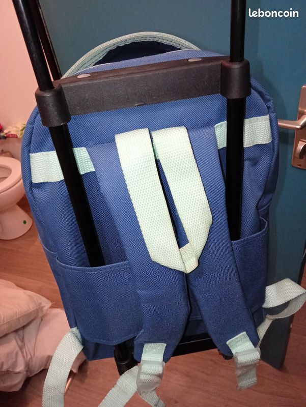 Sac cartable reine des neiges a roulettes (image 4)