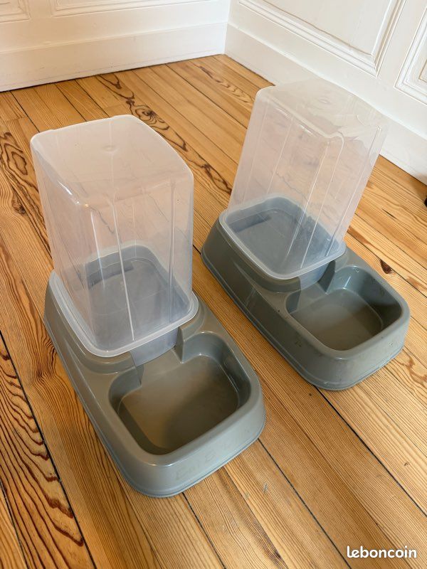 Distributeur 2en1 Croquettes/Eau - 8L (image 1)