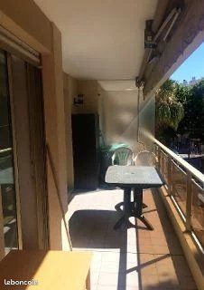 Appartement 1 pièce 27 m² · à Antibes · 27 m² · 620 €