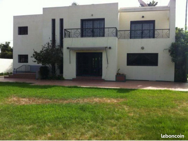 Maison 35 pièces 625 m² · à Uzès · 625 m² · 2 500 000 €