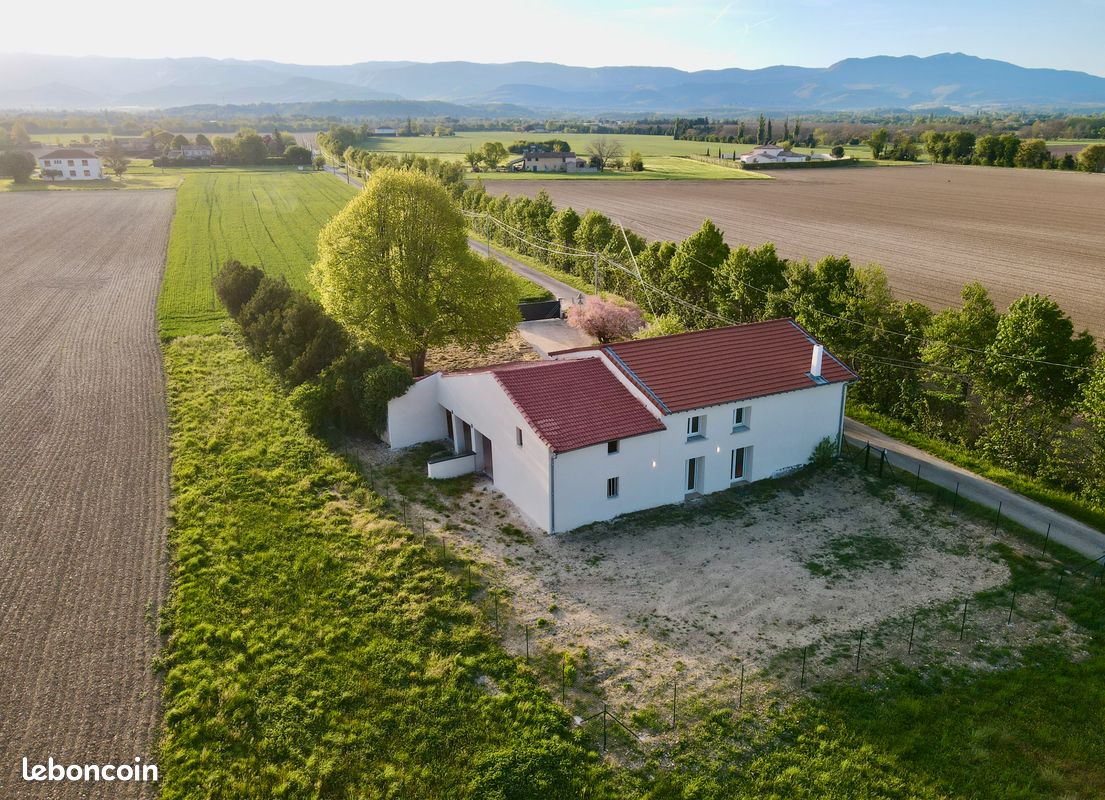 Maison 8 pièces 220 m² · à Chabeuil · 220 m² · 570 000 €