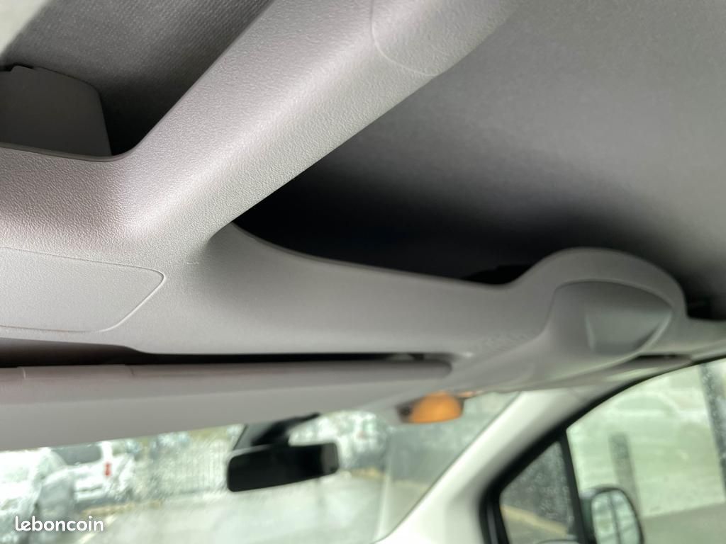 PEUGEOT PARTNER long 950KG 1.5 BlueHDi S&S - 100 3pl III FOURGON Pack Asphalt Connect XL (image 15)