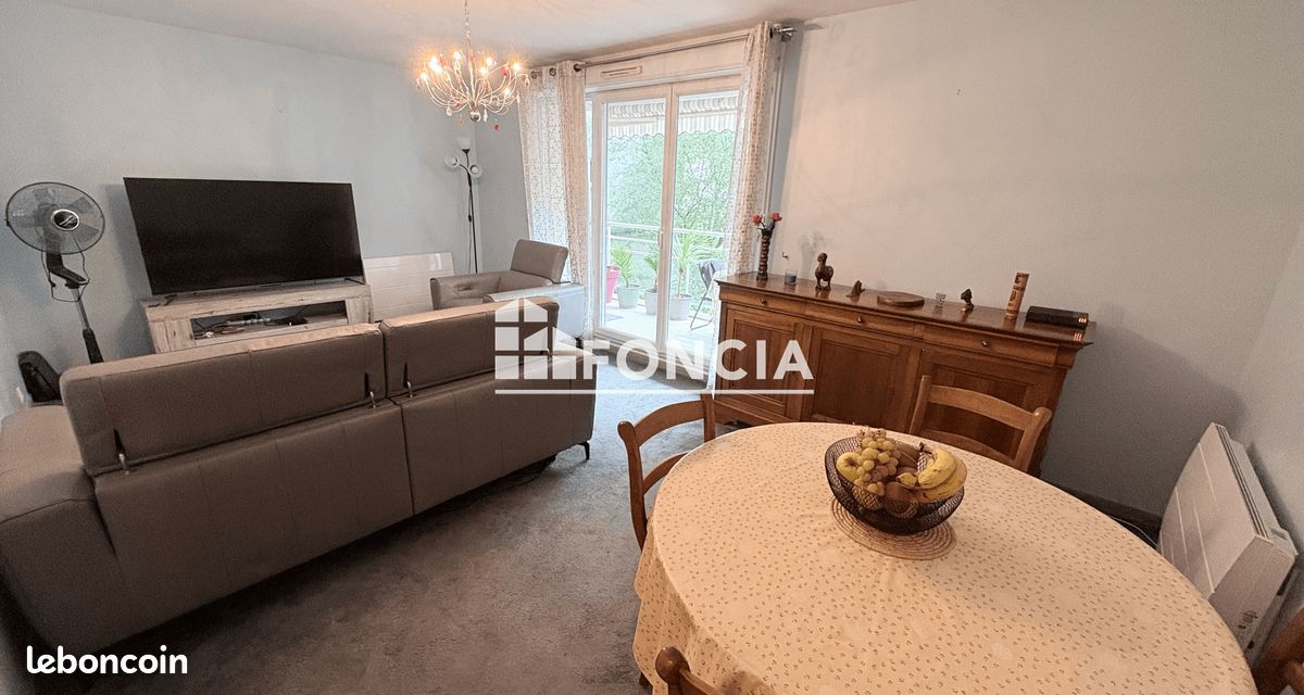 Appartement 3 pièces 69 m² · à Corbeil-Essonnes · 69 m² · 990 €/mois