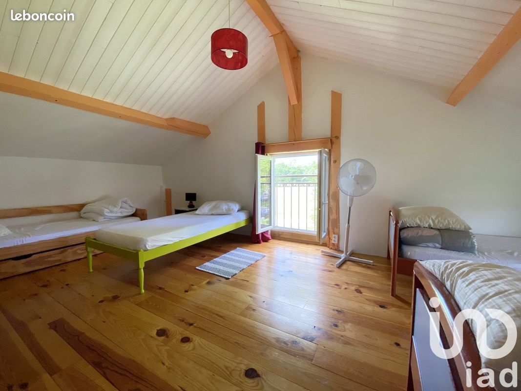 Propriété 8 pièces 199 m² - Lamothe 40250 (image principale 4)